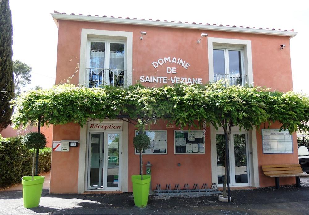Domaine Sainte Veziane Hotell Bessan Exteriör bild