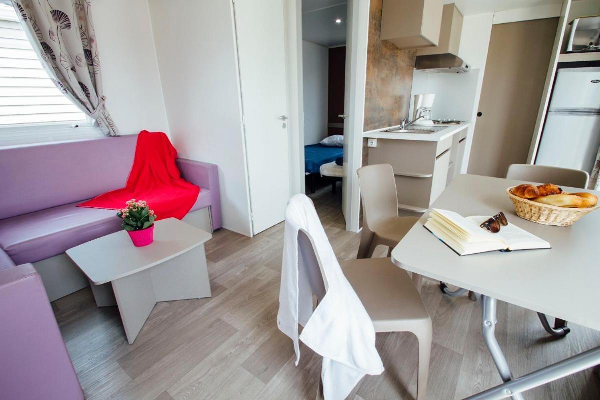 Domaine Sainte Veziane Hotell Bessan Exteriör bild