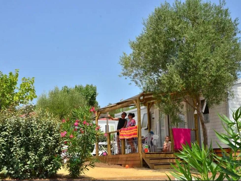Domaine Sainte Veziane Hotell Bessan Exteriör bild
