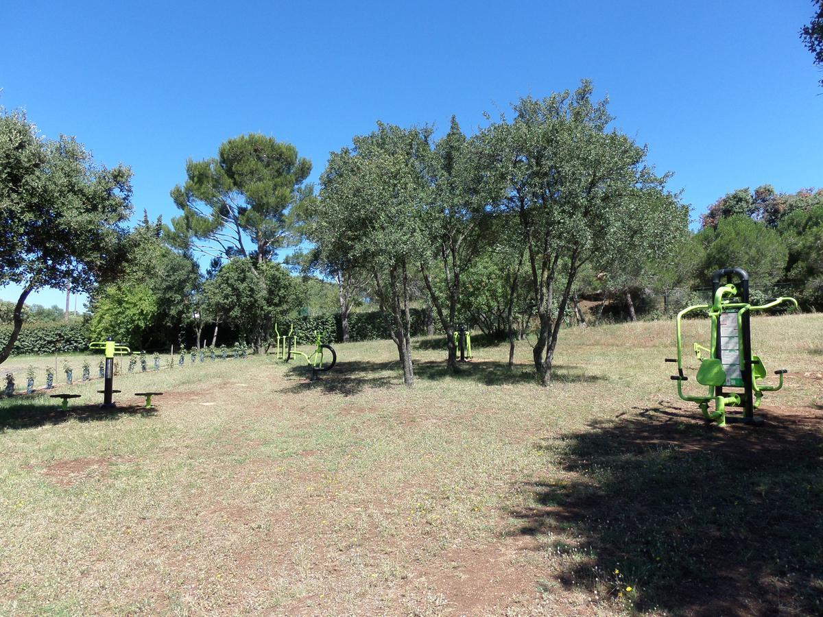 Domaine Sainte Veziane Hotell Bessan Exteriör bild